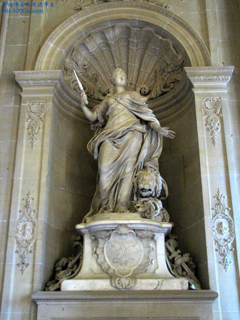 法國梵爾賽宮內石像-C02.jpg