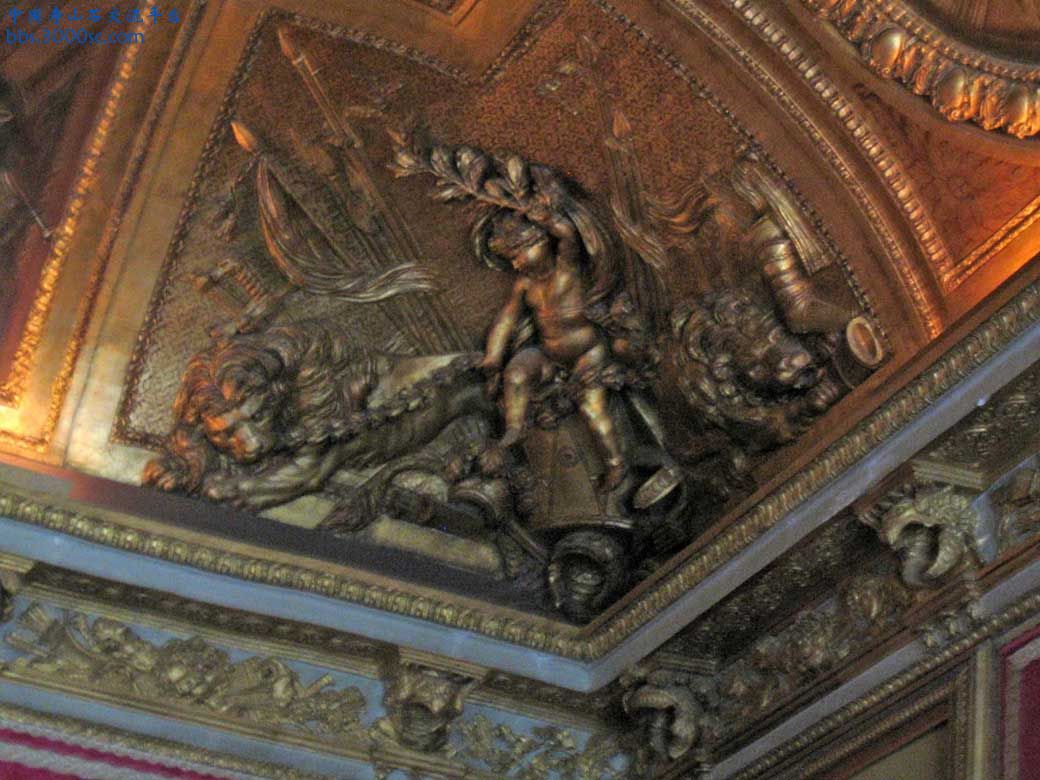 法國梵爾賽宮內石像-C19.jpg
