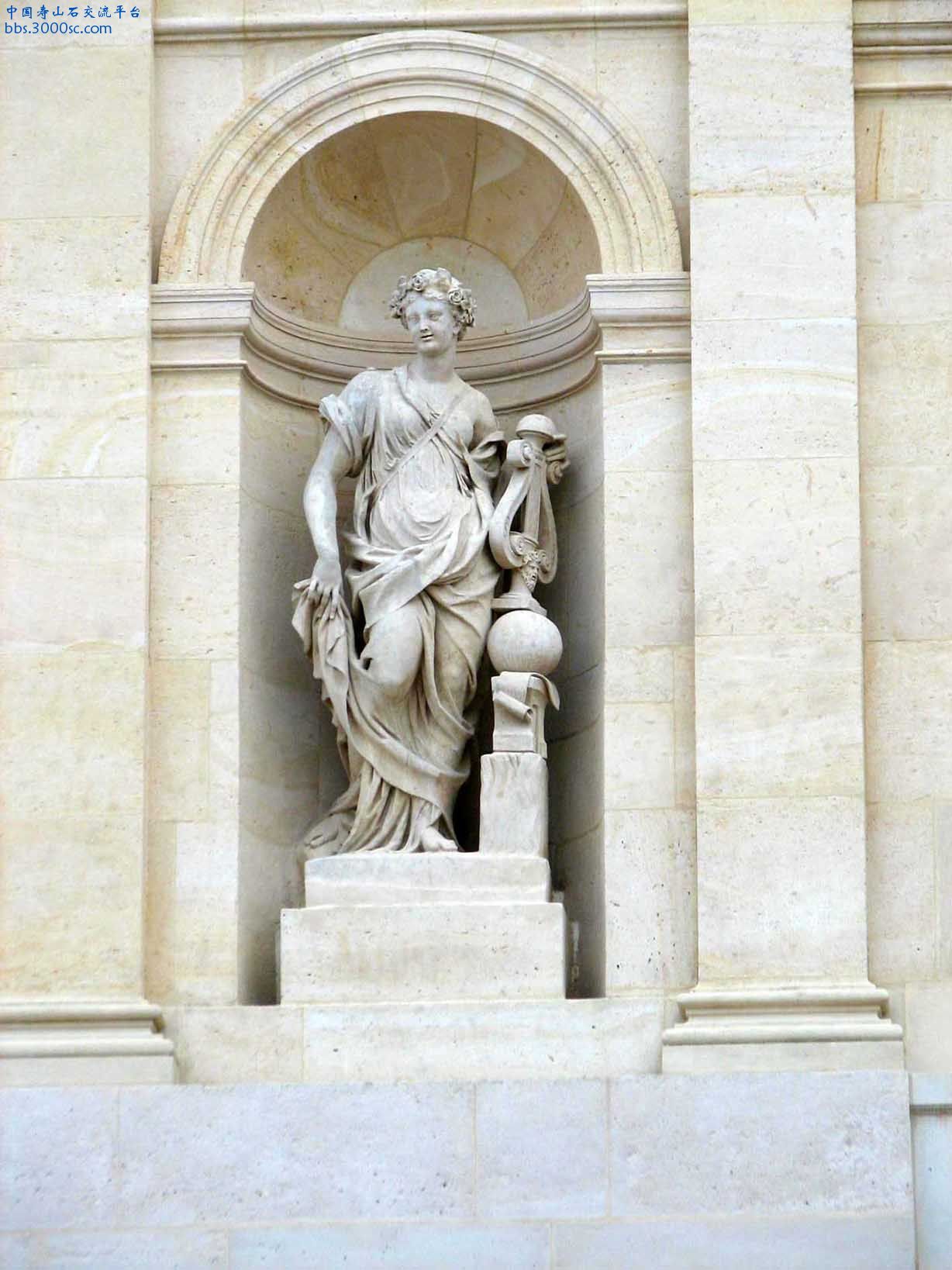 法國梵爾賽宮建築物石像-B03.jpg