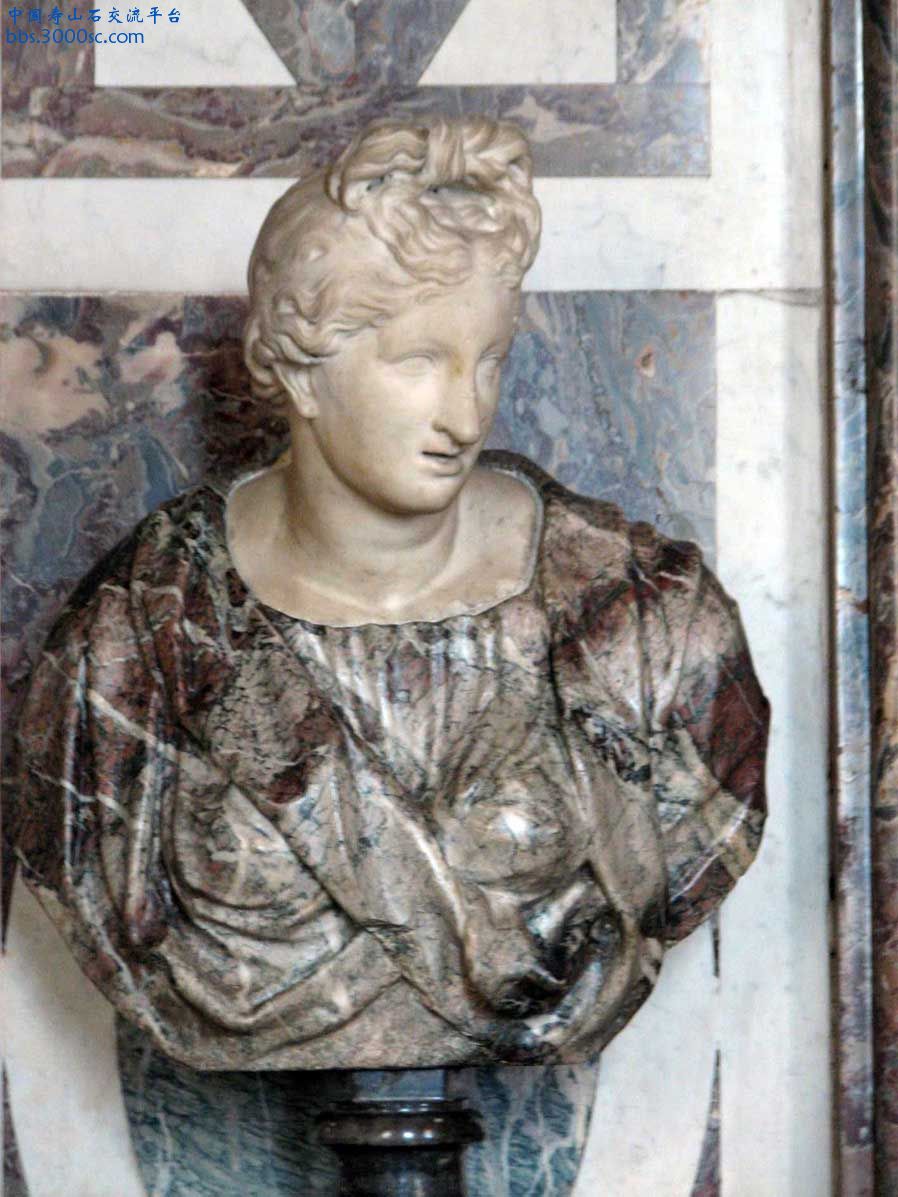 法國梵爾賽宮內石像-C05.jpg