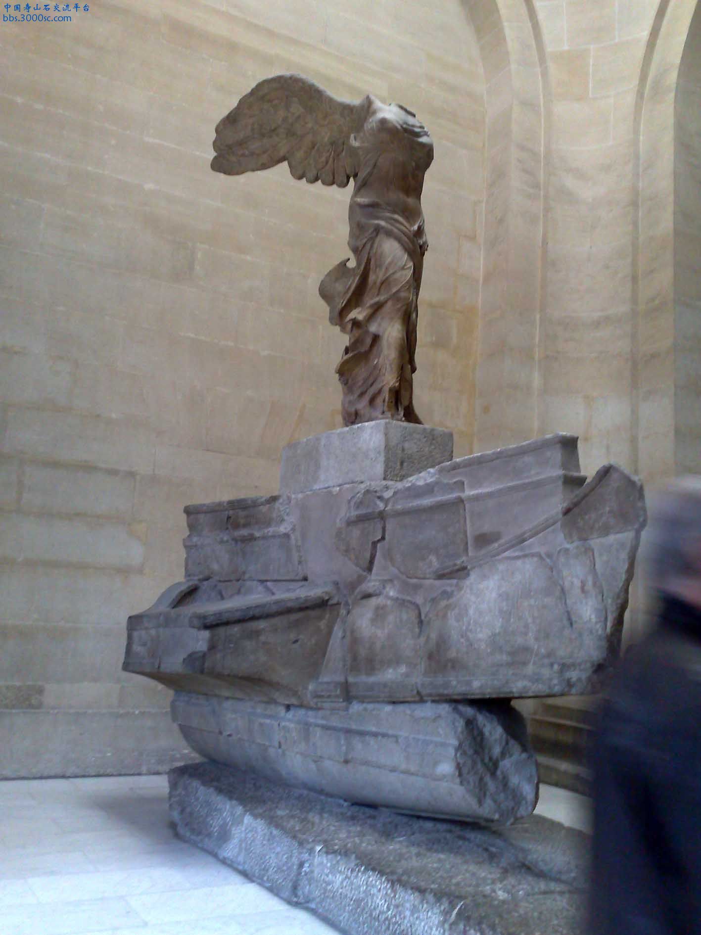 法國羅浮宮勝利女神雕像-04.jpg