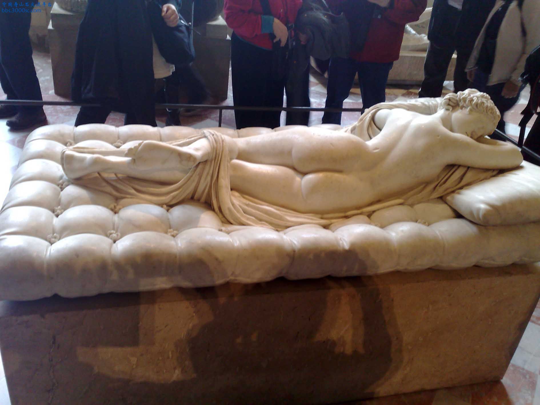 法國羅浮宮內雕像-15A-雌雄同體.jpg
