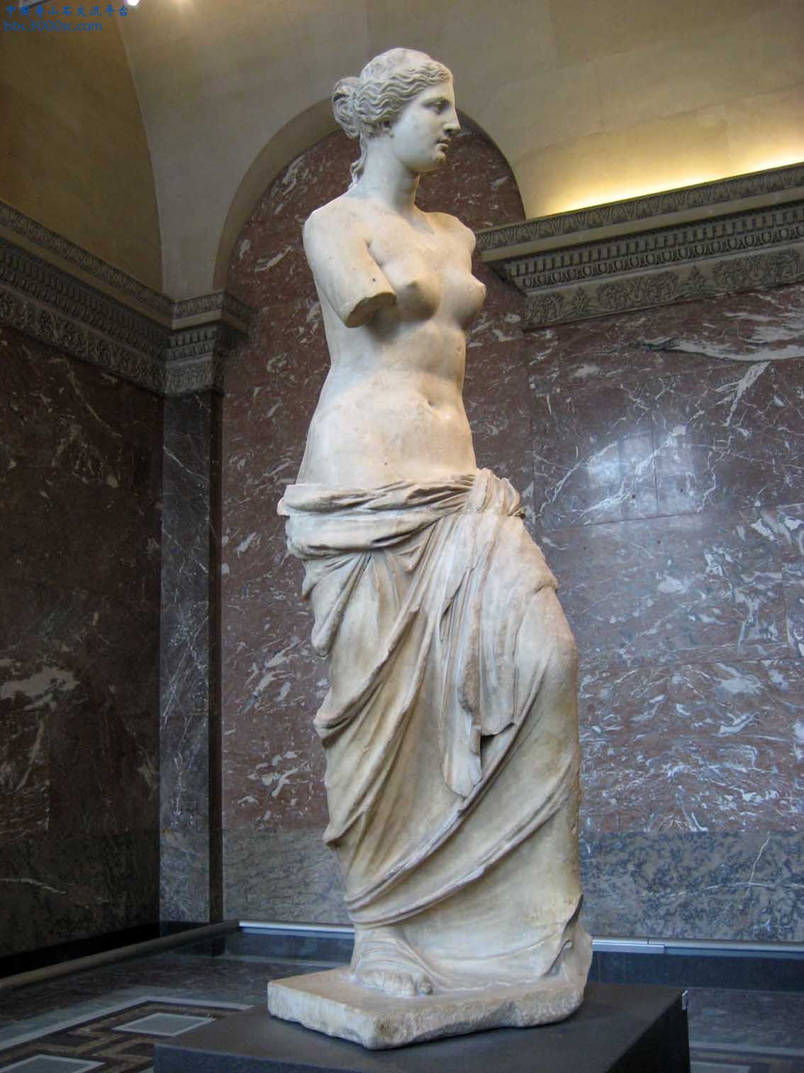 法國羅浮宮維納斯雕像-06.jpg